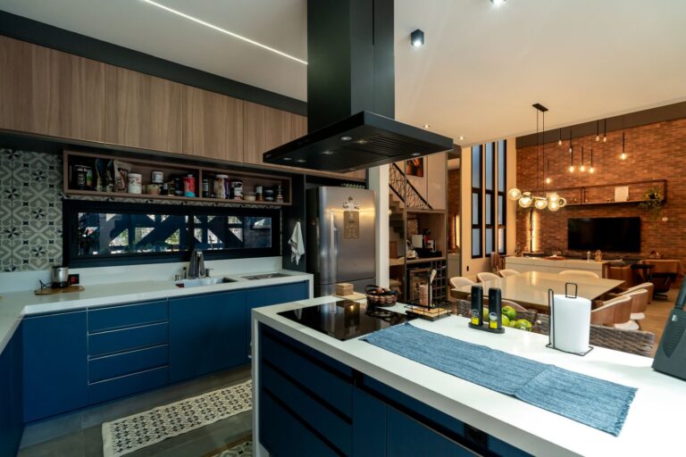 Cozinha e sala integradas: como criar ambientes sofisticados, funcionais e com a sua cara
