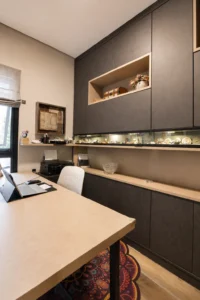 Home office planejado: como criar um espaço que melhora o conforto e a performance no dia a dia